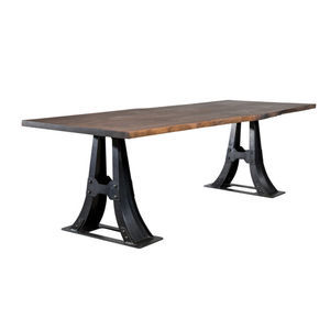 Industriedesign-Tisch