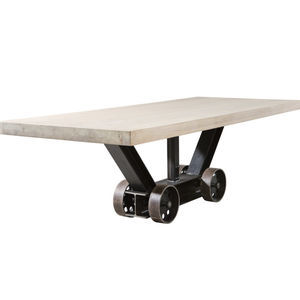 Industriedesign-Tisch