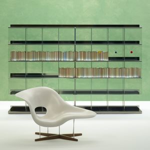 wandmontiertes Bücherregal