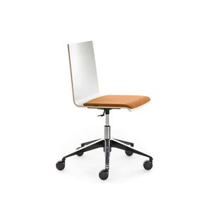 moderner Stuhl