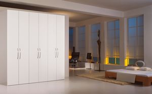 moderner Kleiderschrank