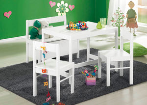 moderner Spieltisch für Kinder