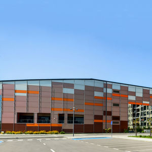Hinterlüftete Fassade / Aluminium