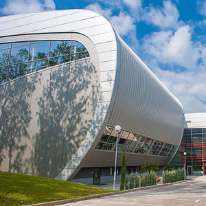 Hinterlüftete Fassade / Aluminium / Verbundwerkstoff / in Plattenform