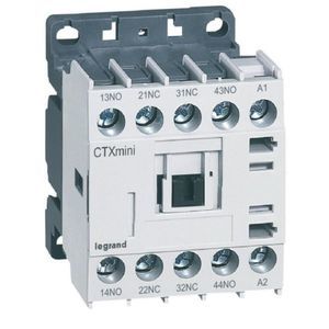 Elektromechanisches Relais / 230 V AC