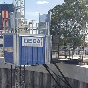 Lastenaufzug für schwere Lasten 1