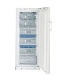 weißer Gefrierschrank
