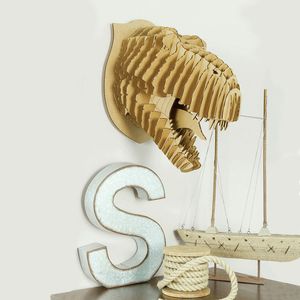 Karton-Skulptur
