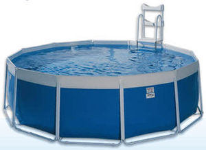 rohrförmiges Schwimmbecken