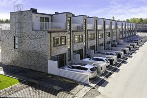 Fertigbauhaus / Modul / modern / aus Holz