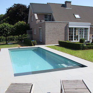 einteiliges Schwimmbecken