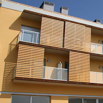 Holz-Sonnenschutzlamelle - Tamiluz - HPL / für Fassaden