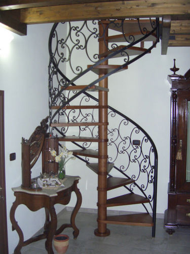 Wendeltreppe - ARIETE FL - Ci. Erre Scale - Holzstufen / mit Metallstruktur / traditionell