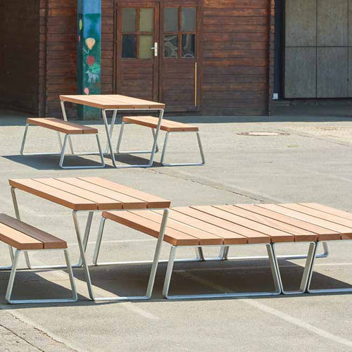 Moderne Tischgarnitur - Campus levis  - Gem. Westeifel Werke GmbH - galvanisiertem Stahl / Laubholz / pulverbeschichteter Stahl