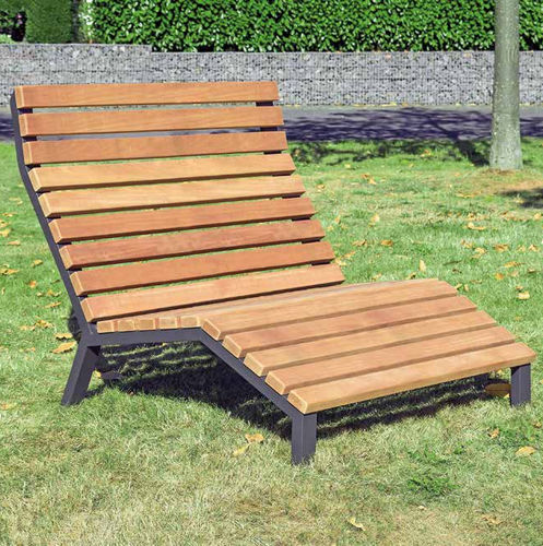 Moderne Sonnenliege - Eifel - Gem. Westeifel Werke GmbH - Holz / galvanisiertem Stahl / für öffentliche Bereiche