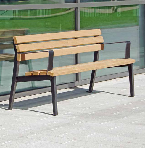 Moderne Bank für den öffentlichen Raum - Bonn - Gem. Westeifel Werke GmbH - Gusseisen / Holz / mit Rückenlehne