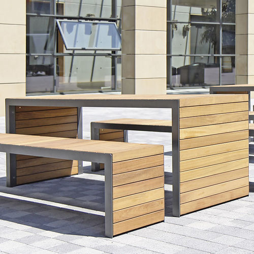 Moderner Picknicktisch - Linares - Gem. Westeifel Werke GmbH - galvanisiertem Stahl / Laubholz / Gestell aus galvanisiertem Stahl