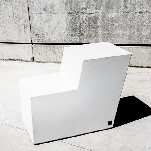 Moderne Bank für den öffentlichen Raum - FORM : 543 - SIT Urban Design - Beton / mit Rückenlehne