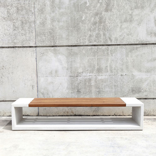 Moderne Bank für den öffentlichen Raum - OUTLINE : 530 - SIT Urban Design - Holz / Beton