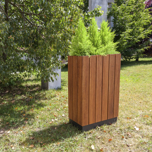 Holz-Pflanzkübel - WADE : 622 - SIT Urban Design - Eisen / hoch / modern