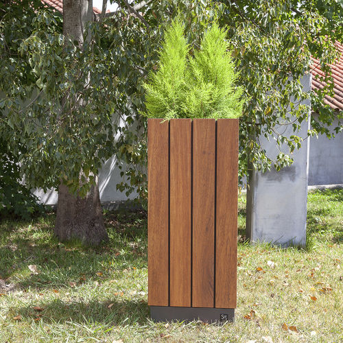 Holz-Pflanzkübel - WADE : 623 - SIT Urban Design - Eisen / hoch / modern