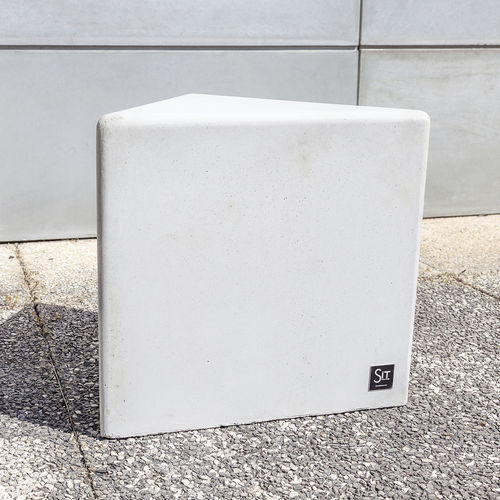 Moderner Hocker - VIDA : 570 - SIT Urban Design - Gestell aus Faserbeton / für öffentliche Bereiche / für Außenbereich