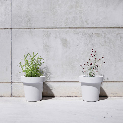 Beton-Pflanzkübel - VASE S : 230 - SIT Urban Design - kreisförmig / modern / für öffentliche Bereiche