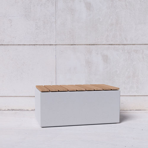 Moderne Bank für den öffentlichen Raum - Box to Box 112 W - SIT Urban Design - Holz / Beton / ohne Rückenlehne