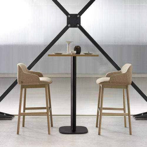 Moderner Hocker - Deep Stool - Quinti. - Leder / Stoff / Gestell aus Metall