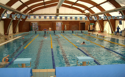 Metallrahmen-Flächentragwerk - COMMUNITY POOLS - Favaretti - Holzstrukturen / Kuppel / für Decke