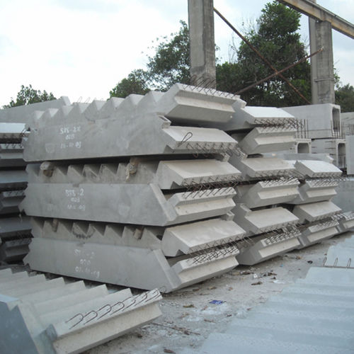 Gerade Treppe - SPC Industries Sdn Bhd - Betonstufen / mit Betonstruktur / Industriedesign