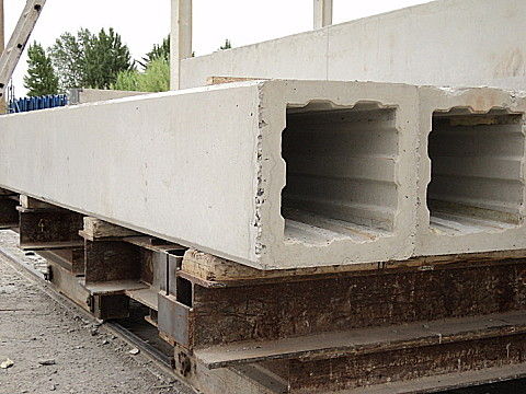 Stahlbeton-Pfeilerfuß - Planas - Fertig