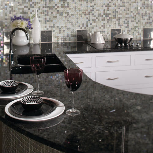 Natursteinfliesen - GRANITE COLLECTION - Daltile - Relief / für den Innenraum / für Küche
