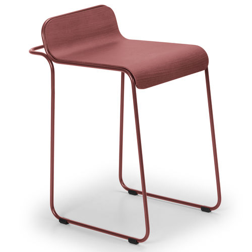 Moderner Hocker - FLOW - True Design srl - Holz / Gestell aus Stahl / mit Kufengestell