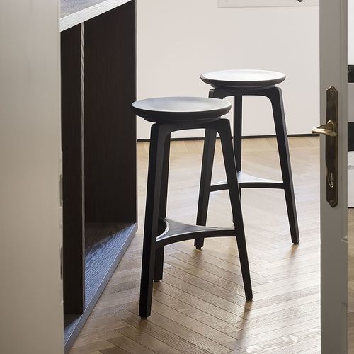 Klassischer Barhocker - TOD - True Design srl - Eiche / Massivholz / mit 3 Beinen