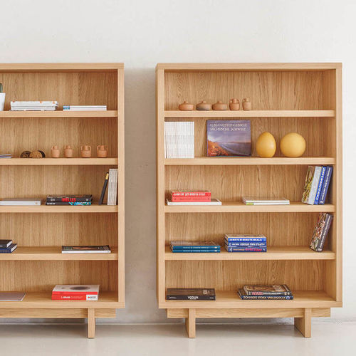 Einbau-Bücherregal - ESSENCE - True Design srl - modern / für Gewerbegebrauch / Holz