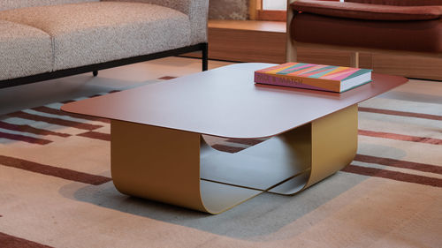 Couchtisch / minimalistisches Design - FIOCCO - True Design srl - Metall / Stahl / Gestell aus Metall