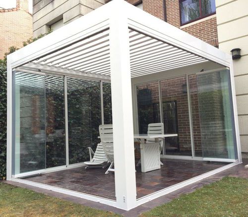 Angebaute Pergola - SEESKY-BIO  - C3 Systems SL - selbsttragend / Metall / mit orientierbaren Lamellen