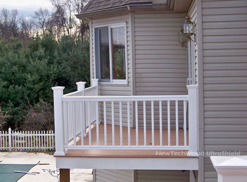 Verbundwerkstoff-Geländer - ULTRASHIELD® - newtechwood - Stab / für Außenbereich / für Balkon