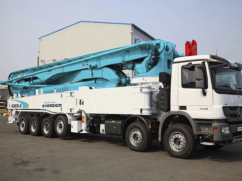 Mobile Betonpumpe - ECP63CS-5 - Everdigm Corp - LKW-montiert