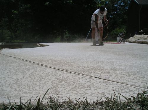 Beton-Bodenbelag - KEY POOL-DECK - Key Resin Co. - für den Außenbereich / für den Innenraum / texturiert
