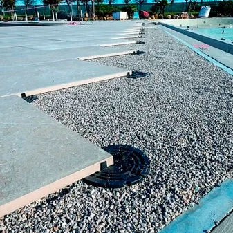Doppelboden-Stelzlager / Polypropylen - IMPERTEK Srl - PVC / selbstnivellierend / für Außenbereich