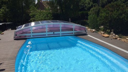 Niedrige Schwimmbadüberdachung - CHYPRE - abrisol - teleskopisch / Metall / Holz