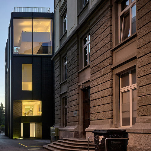Paneel-Fassadenverkleidung - RUDOLFSTRASSE - AIR-LUX - Blech / vertikal / matt