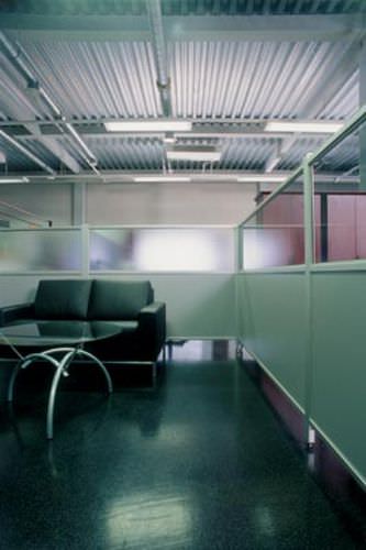 Bodenstehende Bürotrennwand - MODULARE 30 - Wallenium - Aluminium / halbverglast