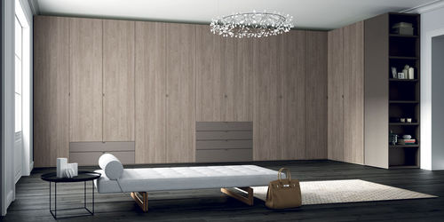 Eckkleiderschrank - A1 - Lagrama - modern / Holz / mit Schwingtür