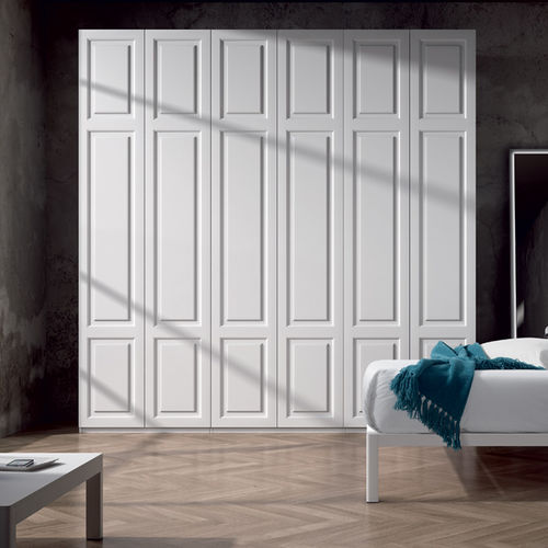 Klassischer Kleiderschrank - VINTAGE - Sistema Midi - hochglanzlackiertes Holz / mit Schwingtür