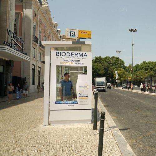 Stahl-Buswartehalle - JCDecaux - Mobilier Urbain - Polycarbonat / Glas / mit Bank
