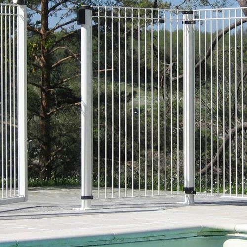 Schutzabsperrung - D&eacute;corella - LIPPI - feststehend / thermolackierter Stahl / für Pool