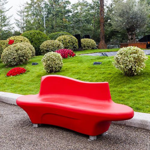 Moderne Bank für den öffentlichen Raum - SWING - HUSSON INTERNATIONAL - Polyethylen / mit Rückenlehne